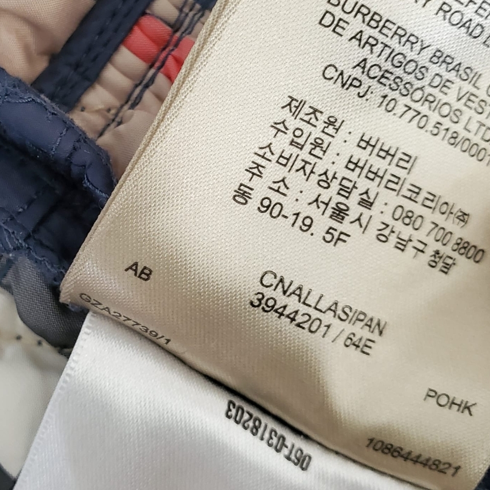Burberry Short Finsbridge Quilted Jacket - Picture 11 of 12